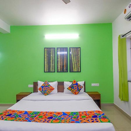 Fabescape Sk Studios With Pool & Gym, Arpora Goa Velha Exterior foto
