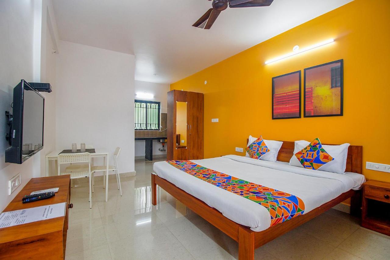 Fabescape Sk Studios With Pool & Gym, Arpora Goa Velha Exterior foto