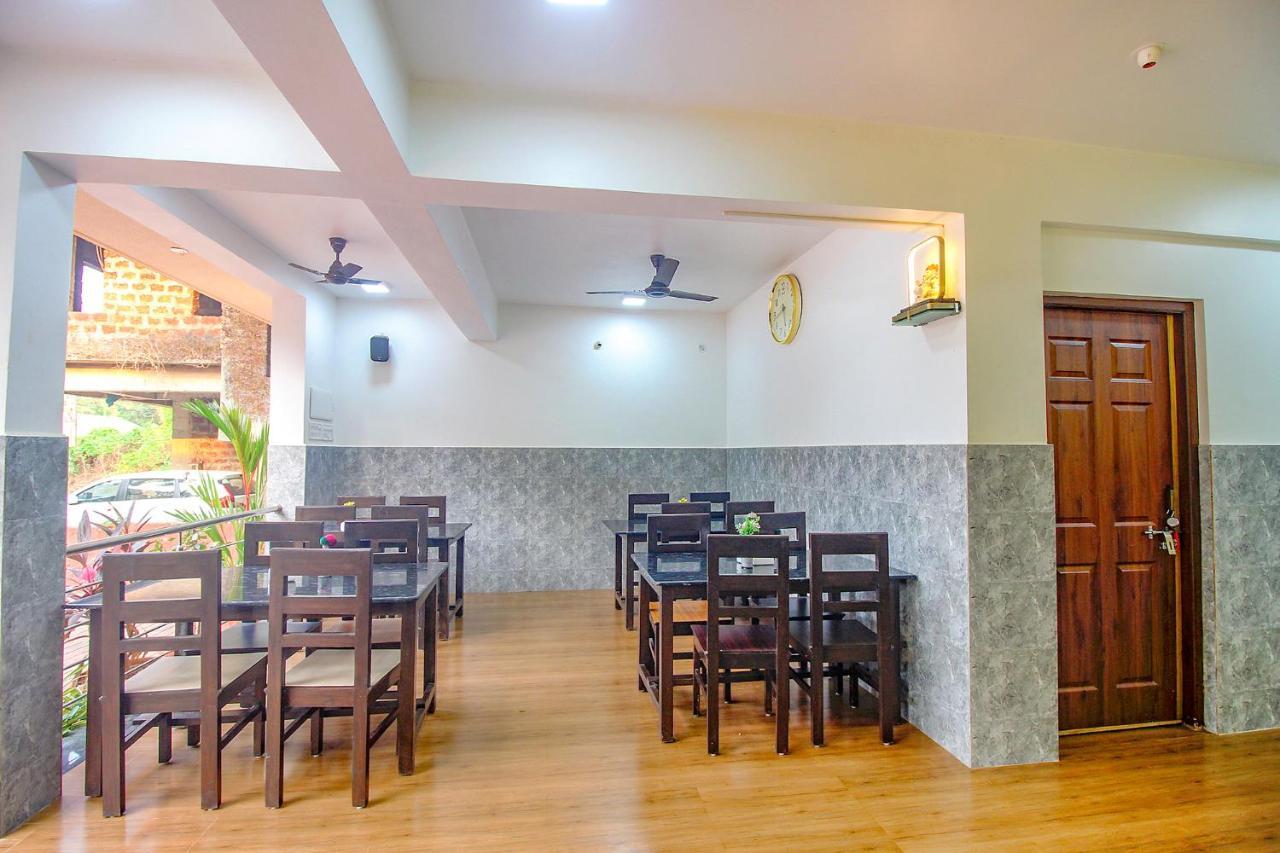 Fabescape Sk Studios With Pool & Gym, Arpora Goa Velha Exterior foto