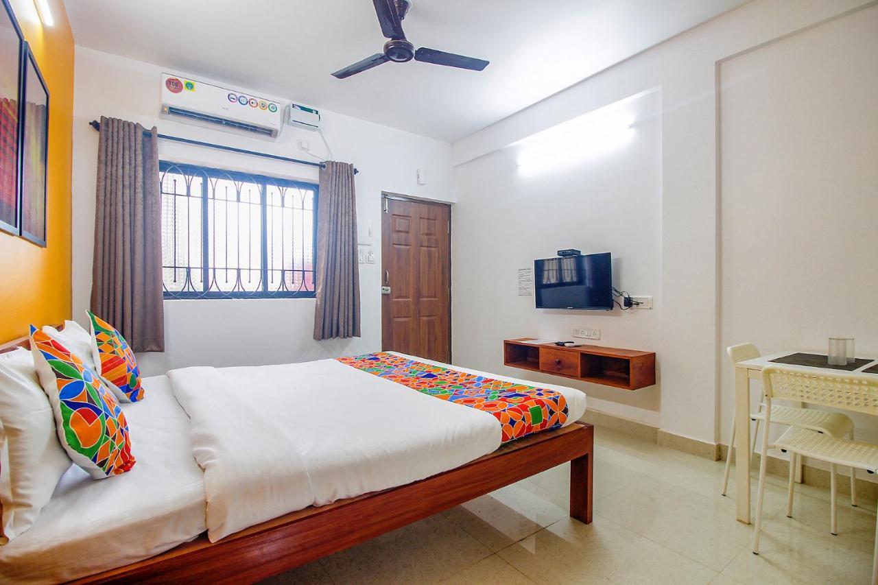 Fabescape Sk Studios With Pool & Gym, Arpora Goa Velha Exterior foto