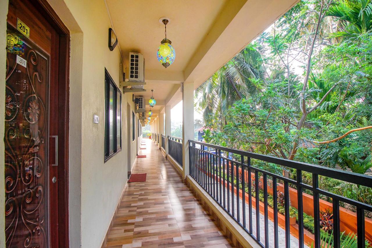 Fabescape Sk Studios With Pool & Gym, Arpora Goa Velha Exterior foto